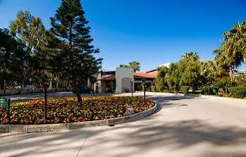 אתר נופש Melas Village 5*